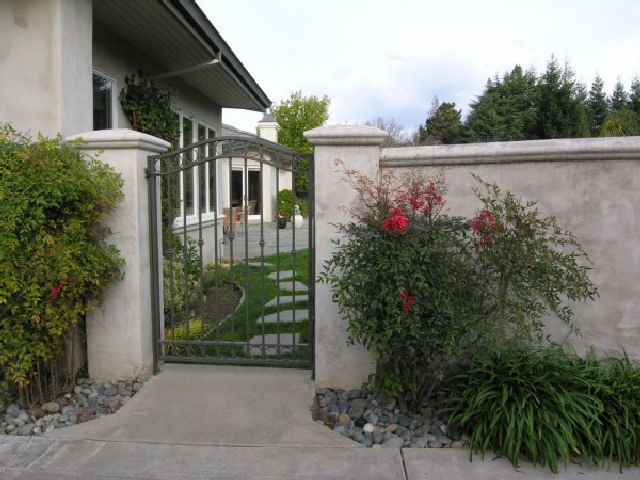 Side Gate Side Gate